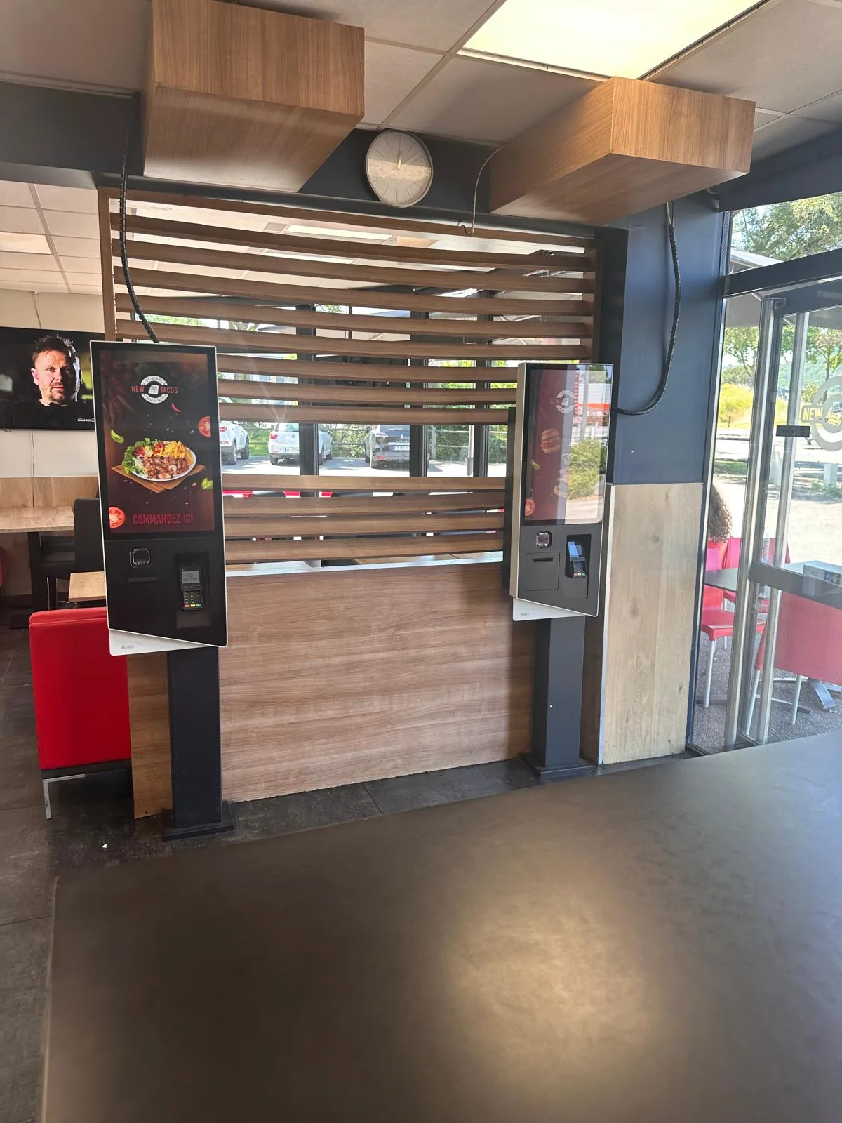 Bornes de commande digitales New Tacos — service rapide sans queue